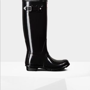 Hunter Boots- glossy size 8